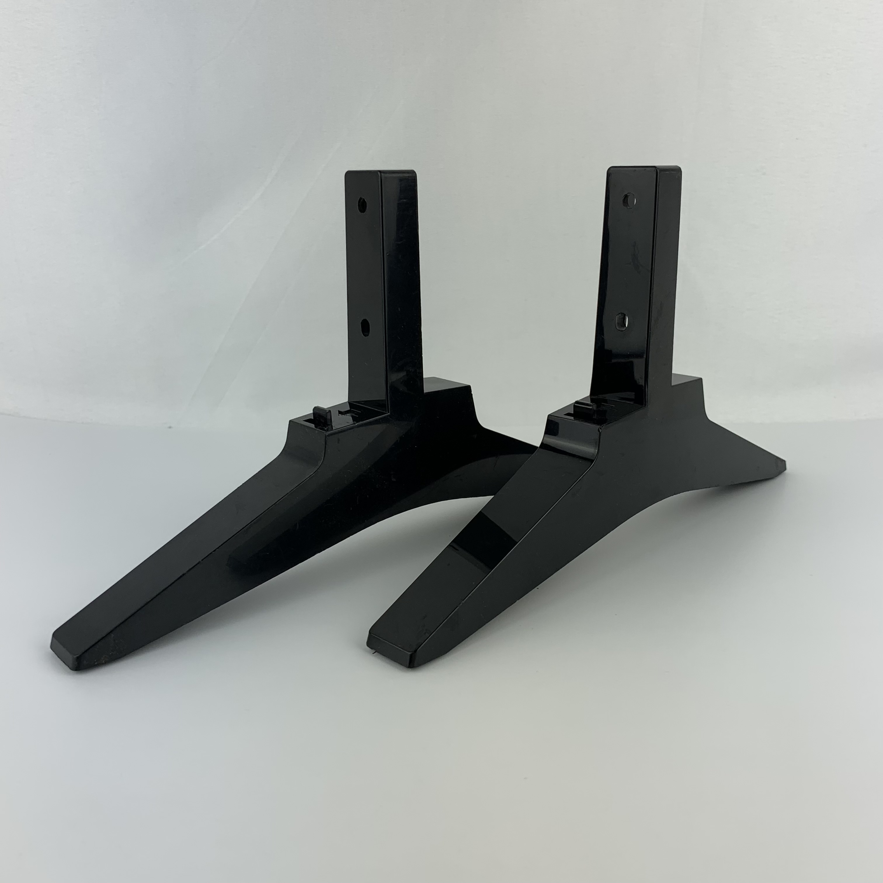 Ricambio supporto TV Sanyo FW65R70F per viti FW65R70F incluse - Foto 2 di 9